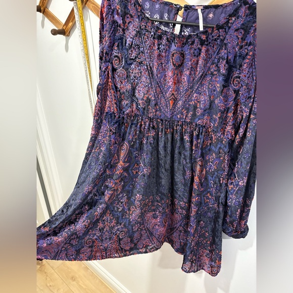 Like new - FREE PEOPLE MIRROR MIRROR DRESS- Size small - Picture 3 of 8